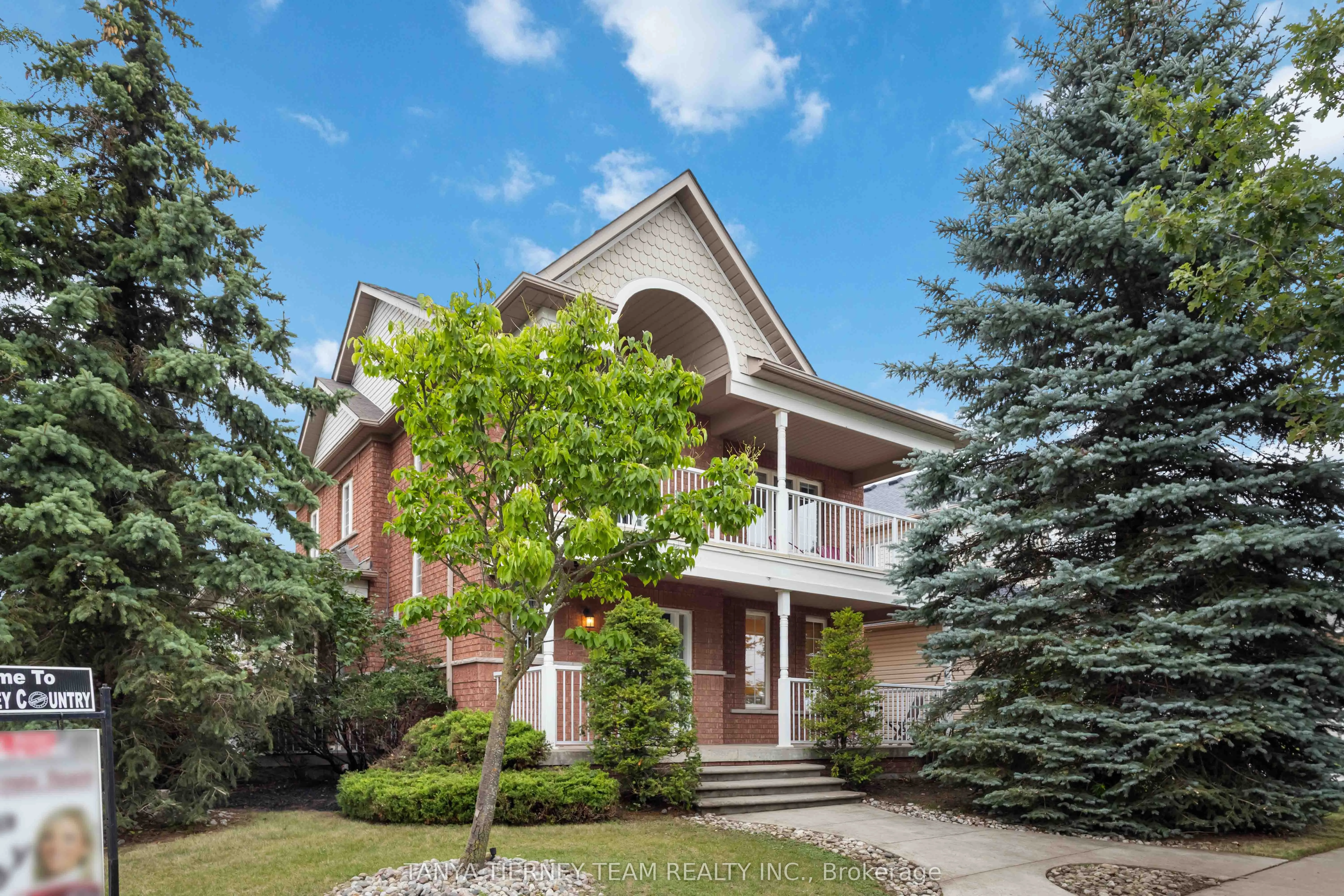 14 Amanda Avenue, ON L1M 1K4