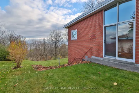 59 Hill Crescent, ON M1M 1J3