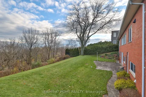 59 Hill Crescent, ON M1M 1J3