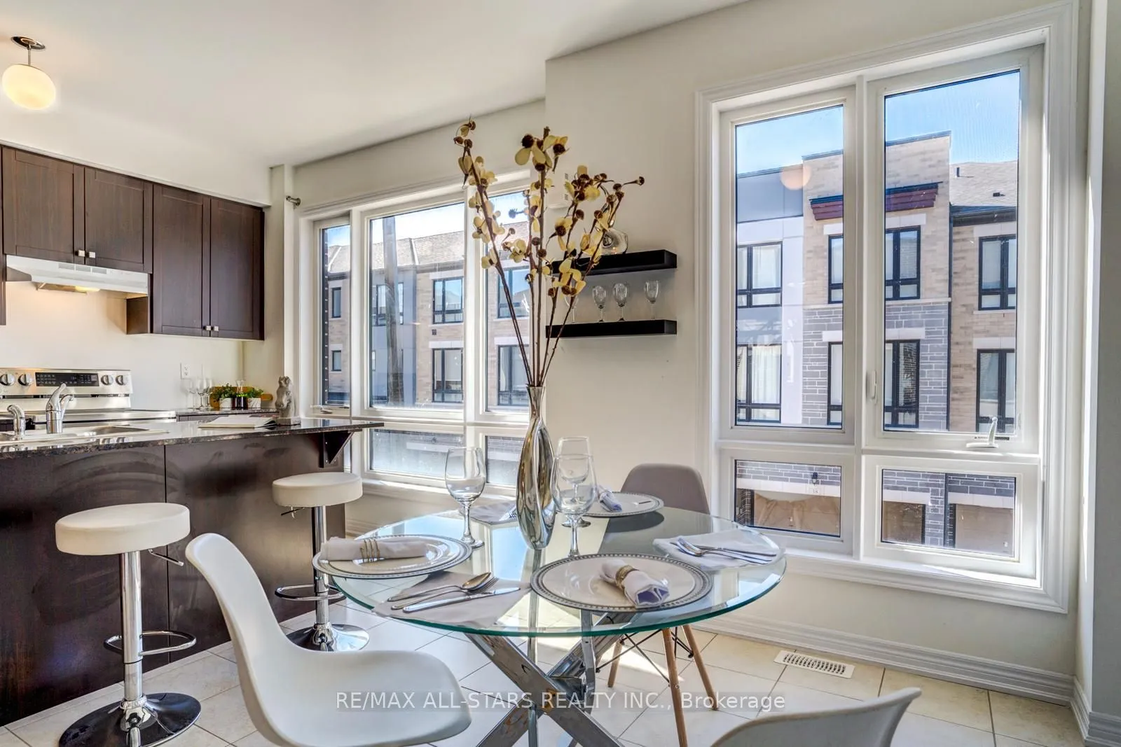 41 Steamboat Way, ON L1N 0M6