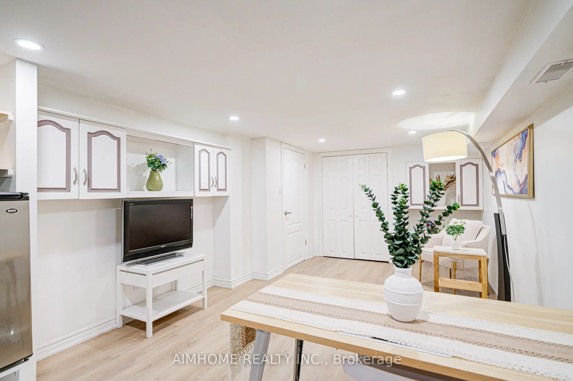 96 Highfield Road, ON M4L 2V1