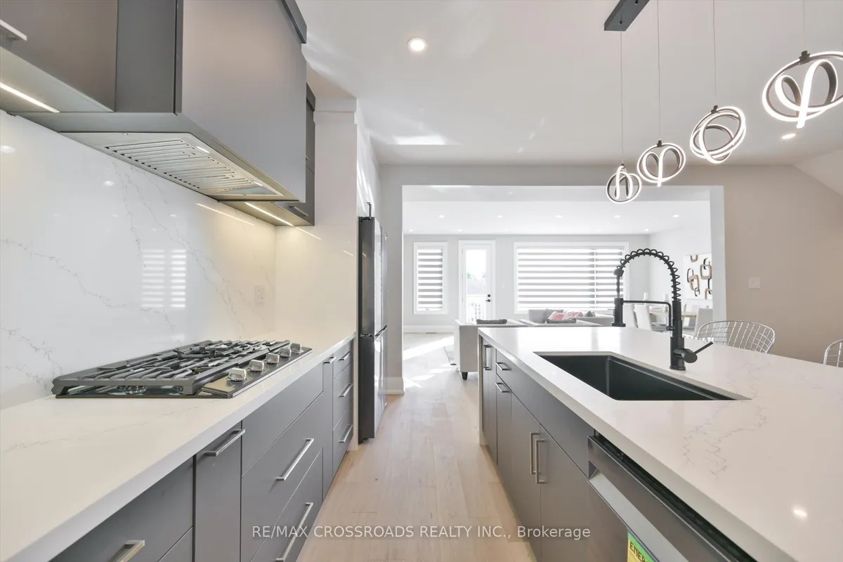 84 Westbourne Avenue, ON M1L 2Y5