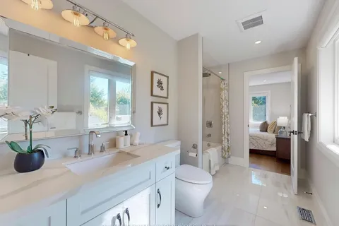 116 Pinegrove Avenue, ON M1N 2G9