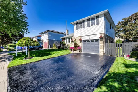 30 Hetherington Drive, ON L1C 3R4