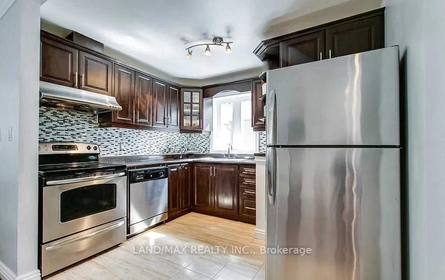 464 Warden Avenue, ON M1L 3Z1