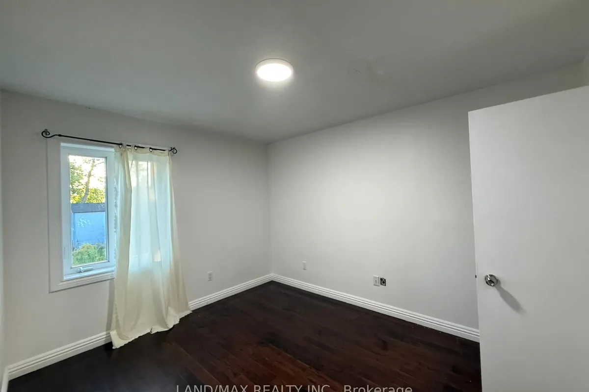 464 Warden Avenue, ON M1L 3Z1