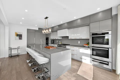 127 Mcphail Avenue, ON L1C 7H2