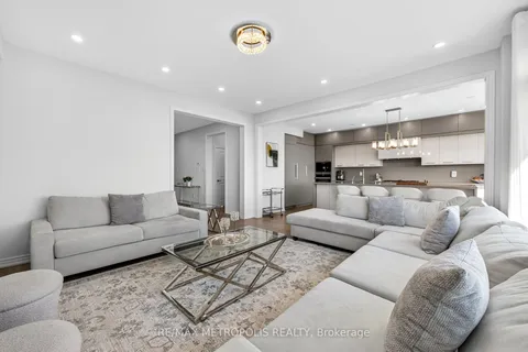 127 Mcphail Avenue, ON L1C 7H2