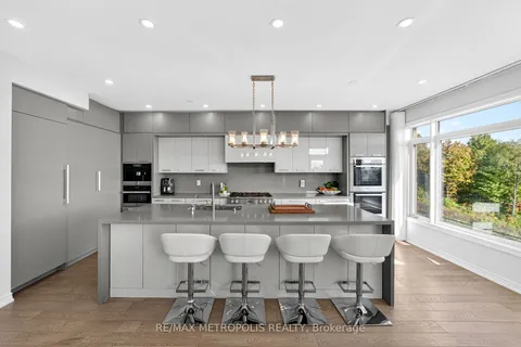 127 Mcphail Avenue, ON L1C 7H2