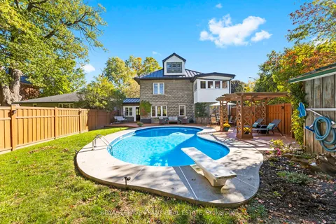 30 Lowe Street, ON L1C 1X5