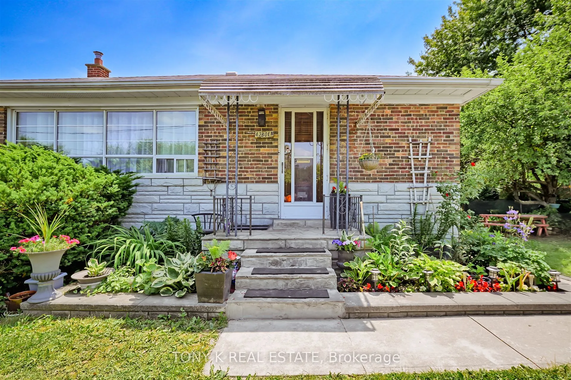 43 Boem Avenue, ON M1R 3T2