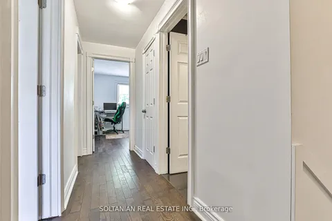 21 Pretoria Avenue, ON M4K 1T2