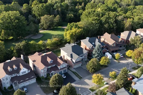 80 Roberson Drive, ON L1T 4B7