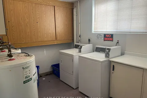 326 Surrey Drive, ON L1G 6H1