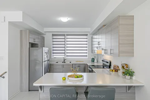 799 Stanstead Path, ON L1K 3G4