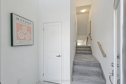 799 Stanstead Path, ON L1K 3G4