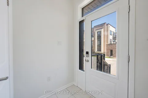 717 Heathrow Path, ON L1K 3G4