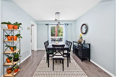 23 Meredith Court, ON L1E 2V9