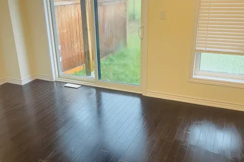 39 Lake Trail Way, ON L1M 0M3