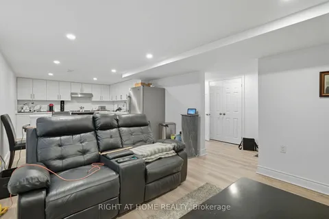 340 Grandview Street, ON L1H 7C7