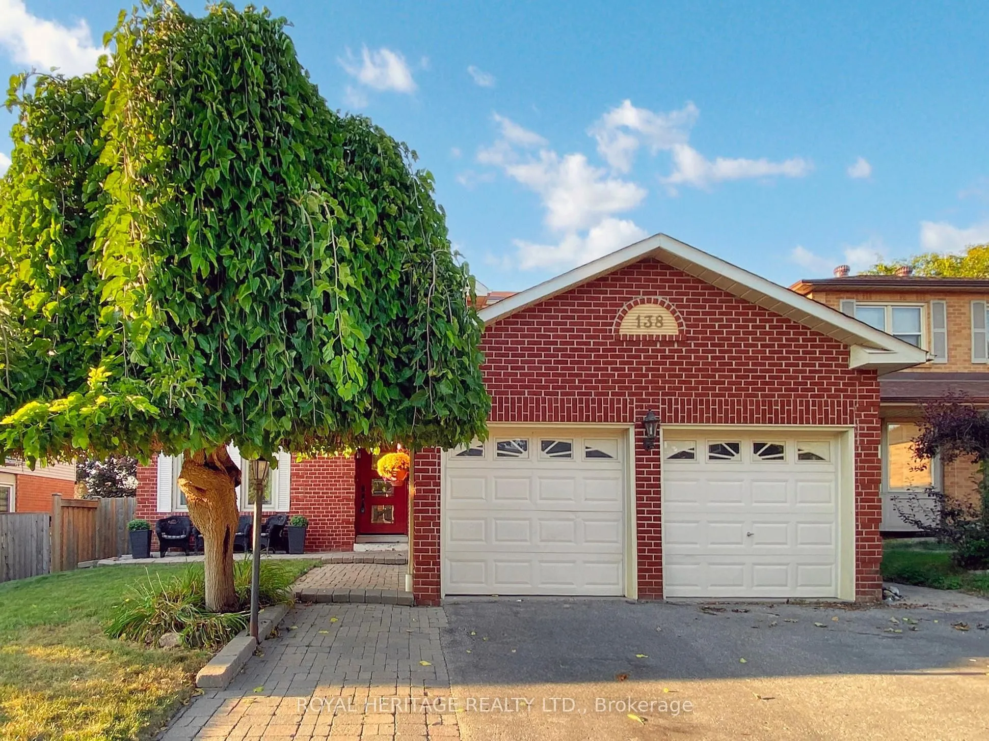 138 William Stephenson Drive, ON L1N 8V3