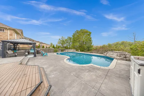 8 St Philip Court, ON L1P 0A5