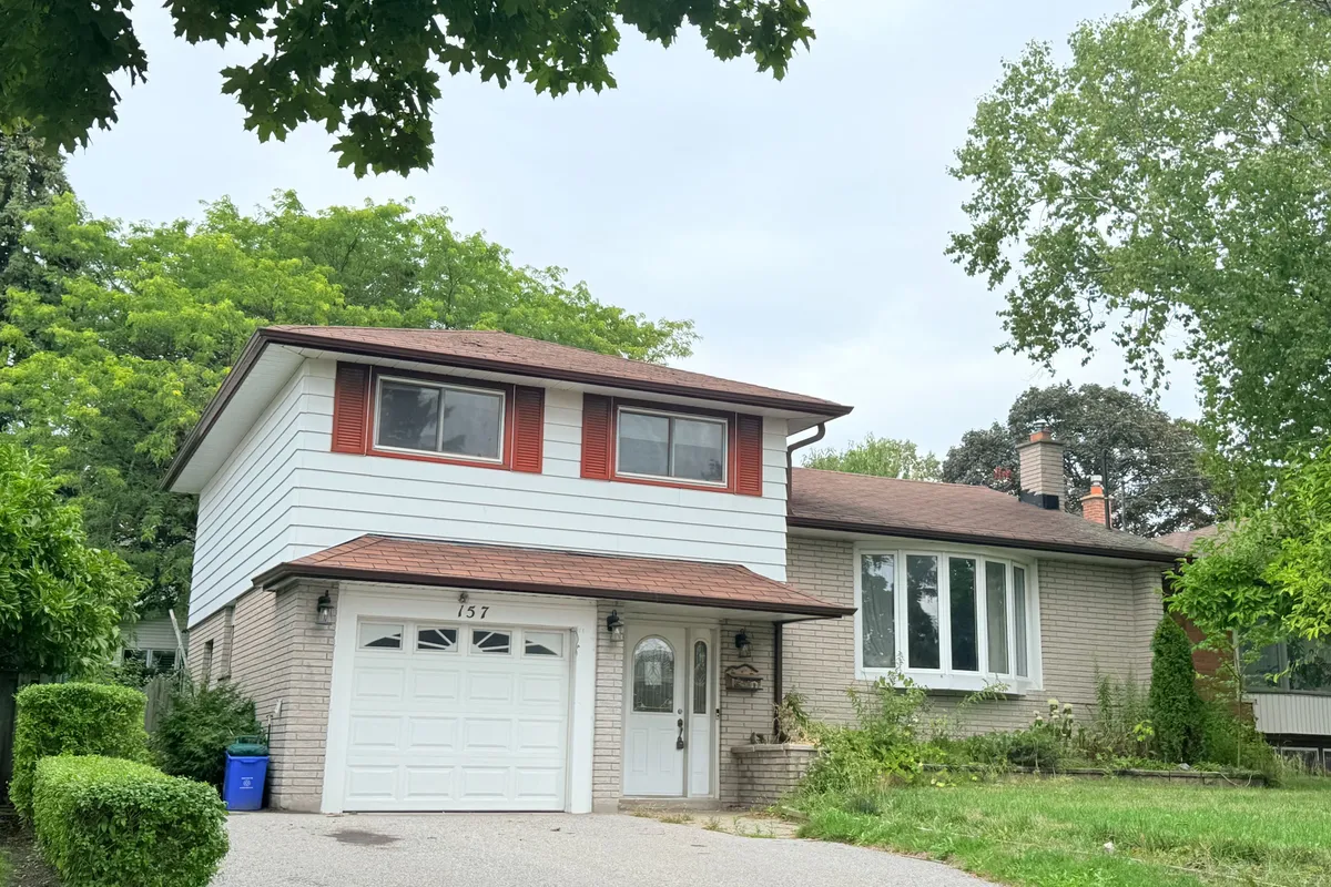 157 Labrador Drive, ON L1H 7G1