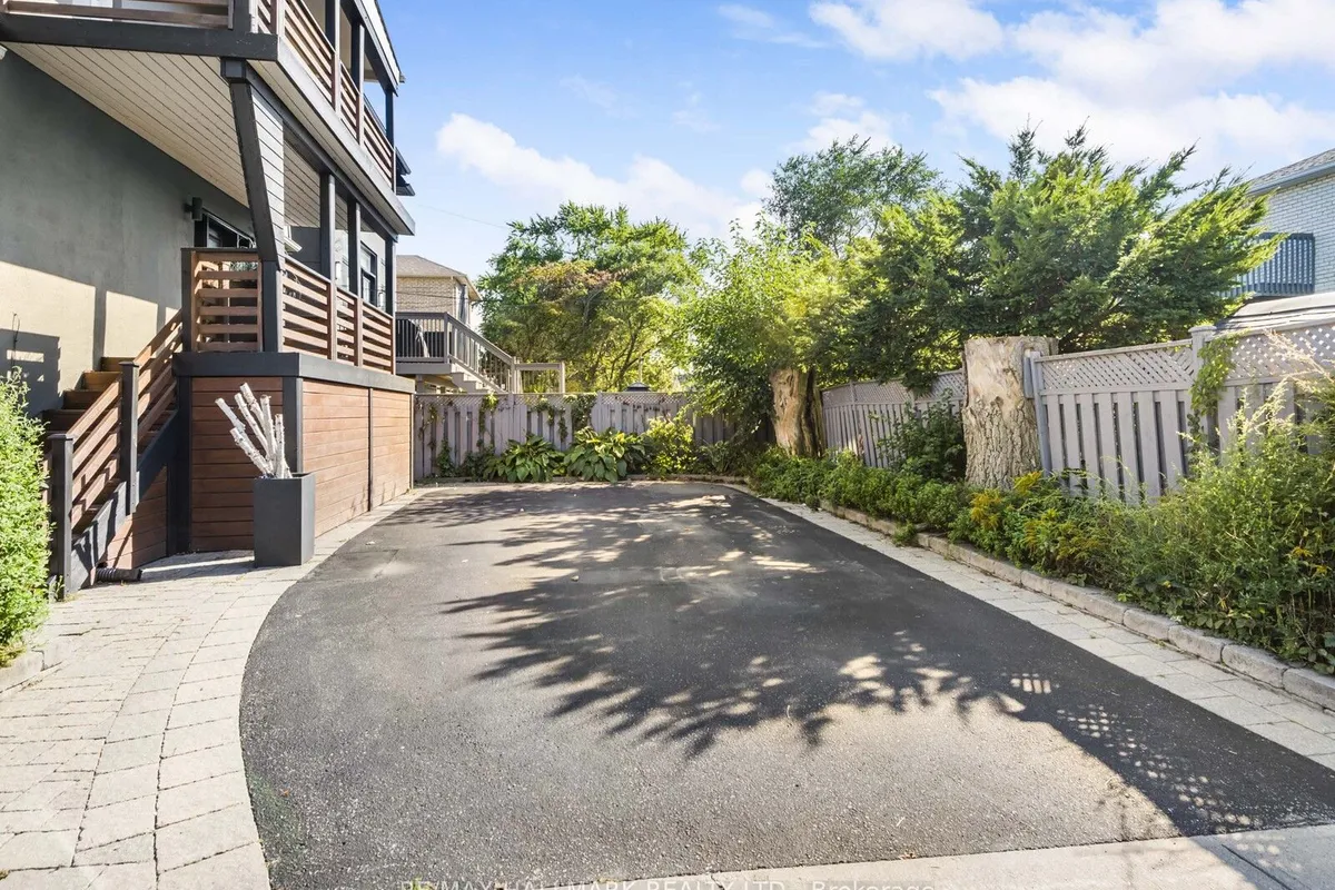 90 Leroy Avenue, ON M4J 4G8