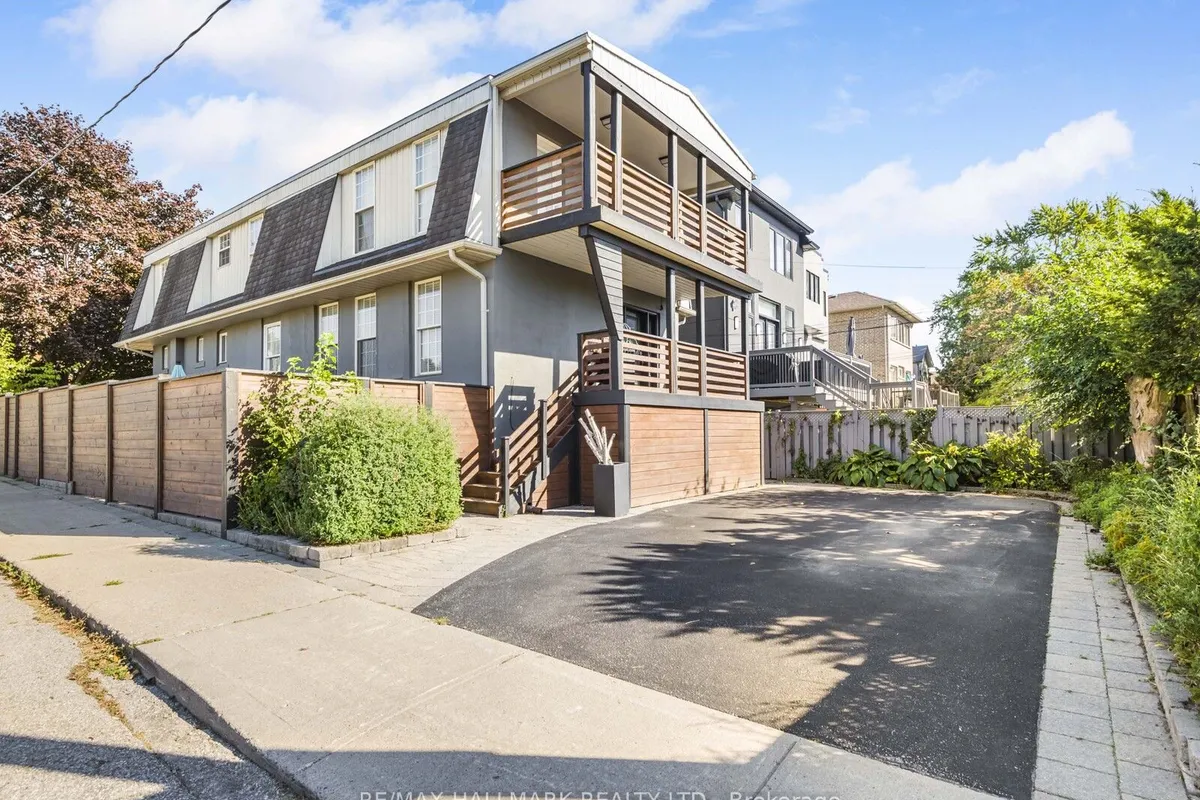 90 Leroy Avenue, ON M4J 4G8