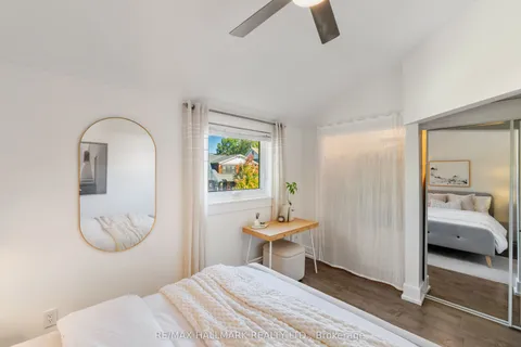 1 Heyworth Crescent, ON M4E 1T6