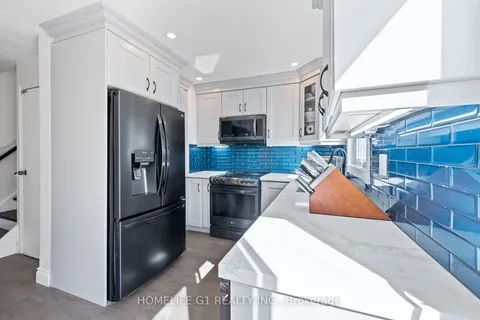 1665 Tawnberry Street, ON L1X 2B4