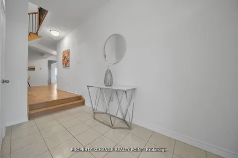 1120 Skyridge Boulevard, ON L1X 0M8