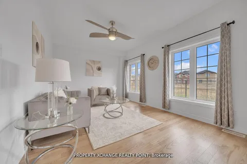 1120 Skyridge Boulevard, ON L1X 0M8