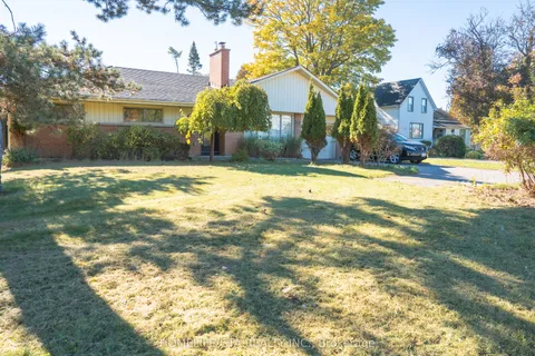 445 Rossland Road, ON L1J 3G9