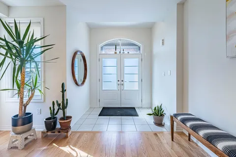 192 Miyako Court, ON L1L 0R7