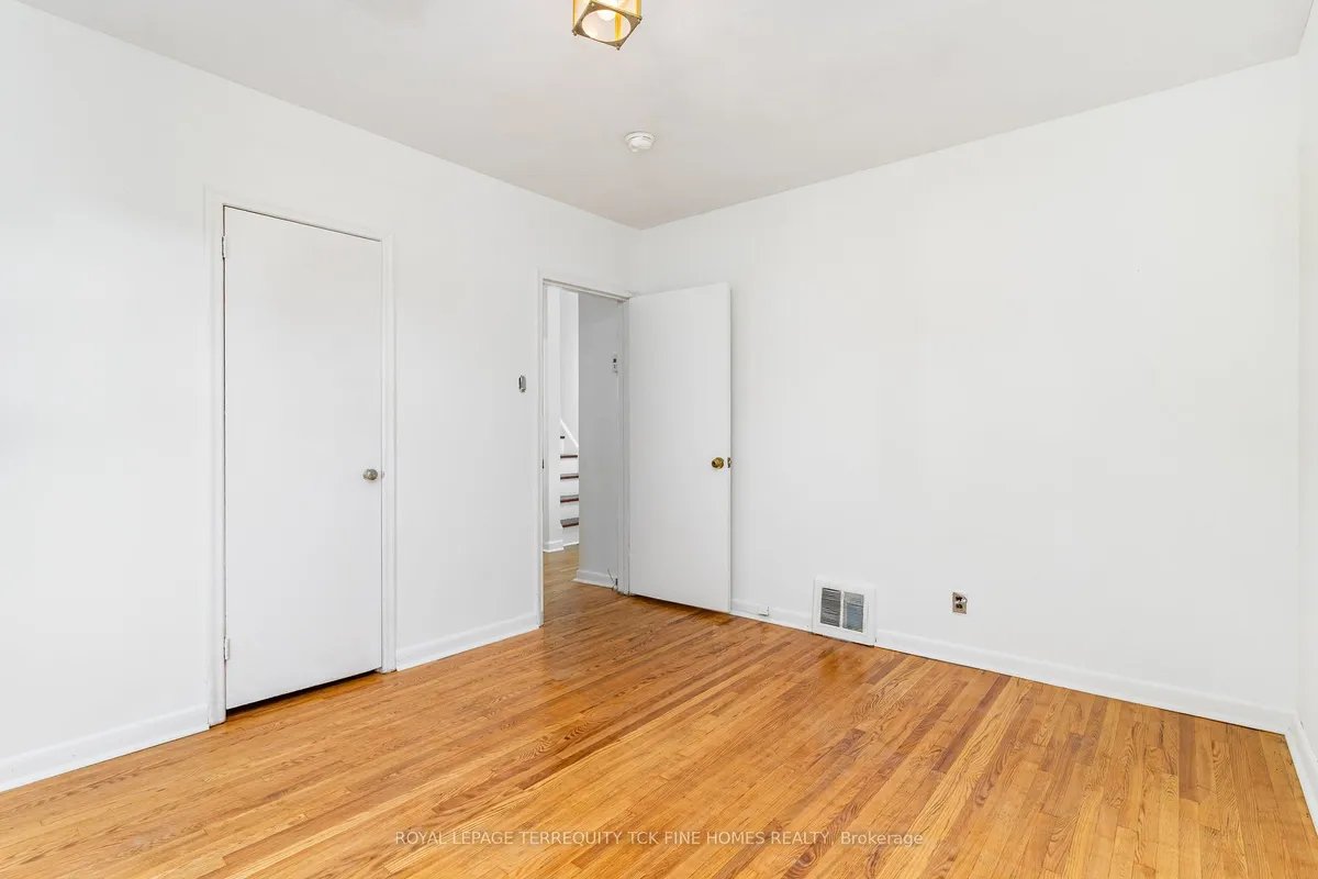 28 Lynvalley Crescent, ON M1R 2V3