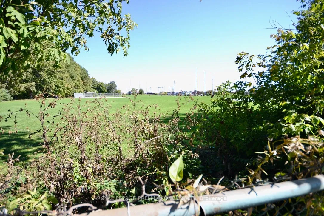 47 Singleton Road, ON M1R 1H8