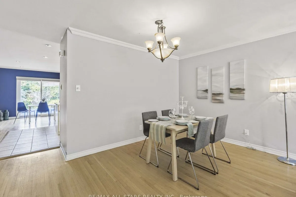 220 Catalina Drive, ON M1E 1B7