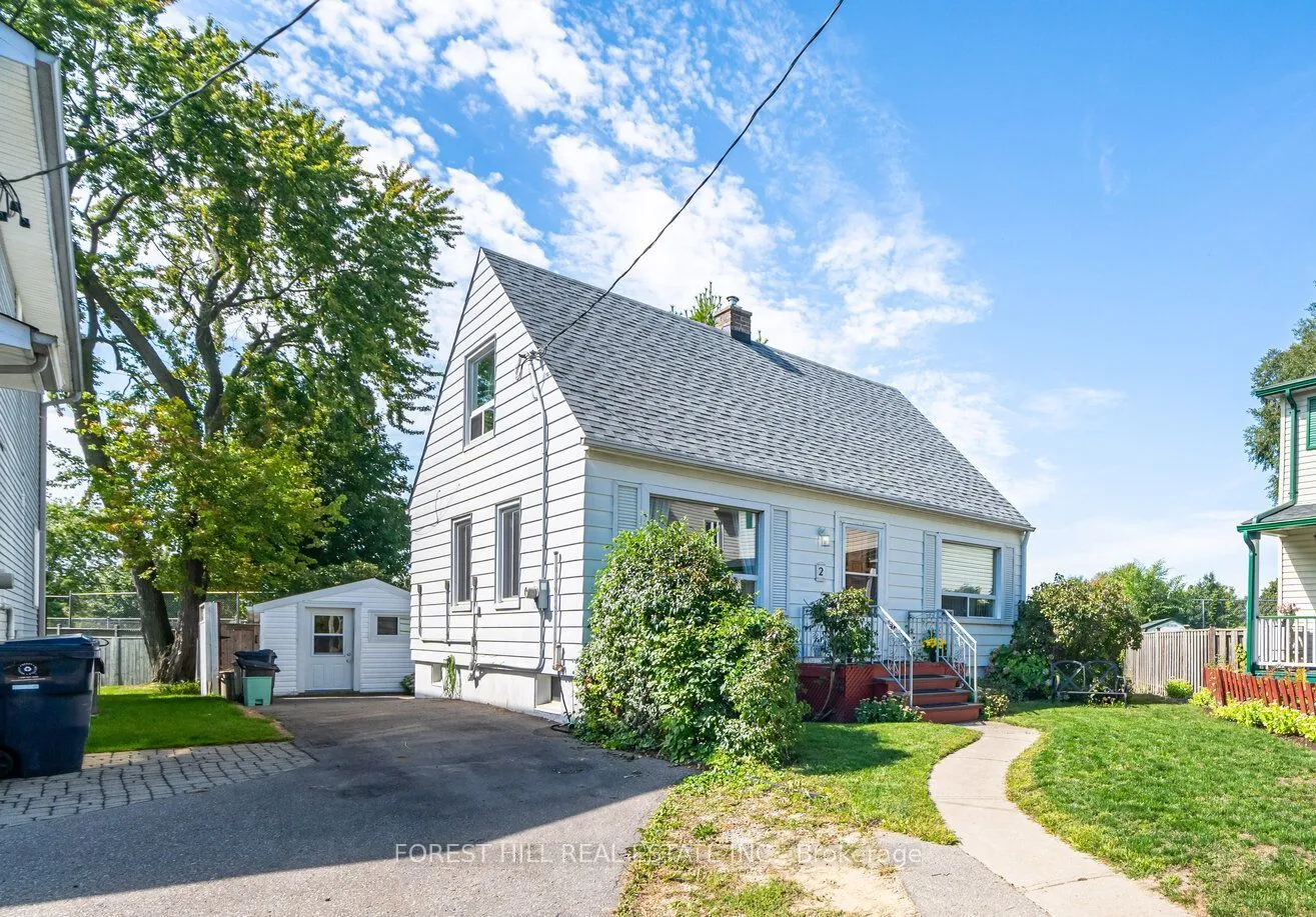 2 Topham Road, ON M4B 3K2