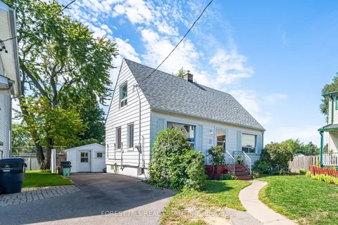 2 Topham Road, ON M4B 3K2