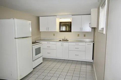 1078 Ronlea Avenue, ON L1H 2X7