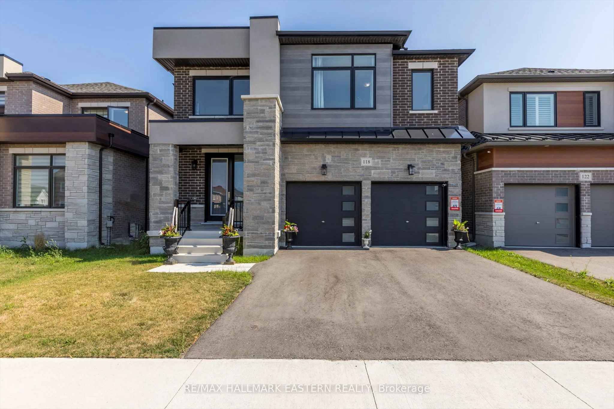 118 Whitehand Drive, ON L1B 0W1
