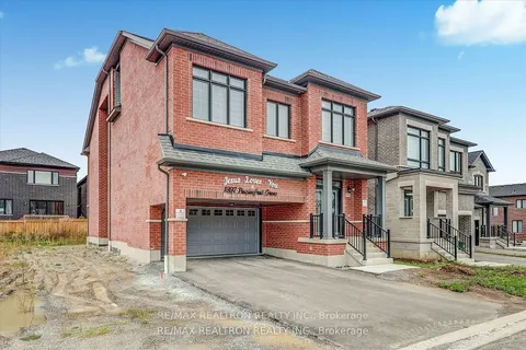 1897 Passionfruit Grove, ON L1Y 0B4