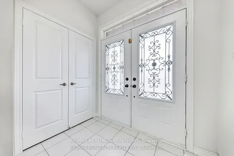 1897 Passionfruit Grove, ON L1Y 0B4