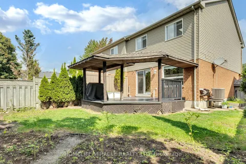 40 Landerville Lane, ON L1C 4W8