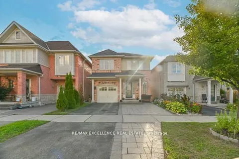 46 Lloydminster Avenue, ON L1Z 0N8