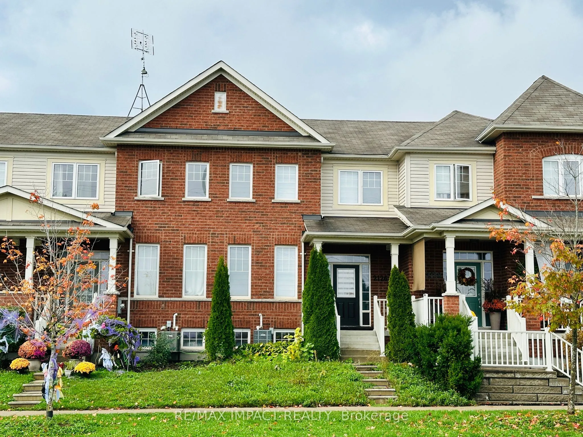 2126 Green Road, ON L1C 0L7