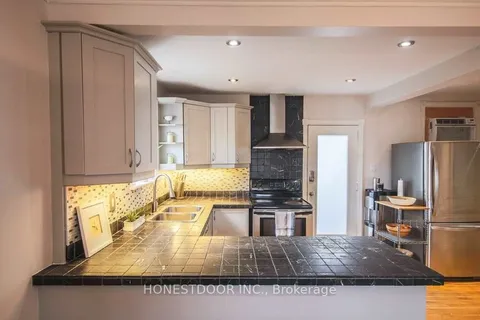 1173 Broadview Avenue, ON M4K 2S8