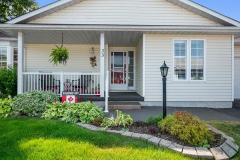 33 Steelhead Lane, ON L1B 1B3