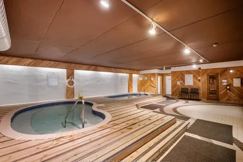 33 Steelhead Lane, ON L1B 1B3